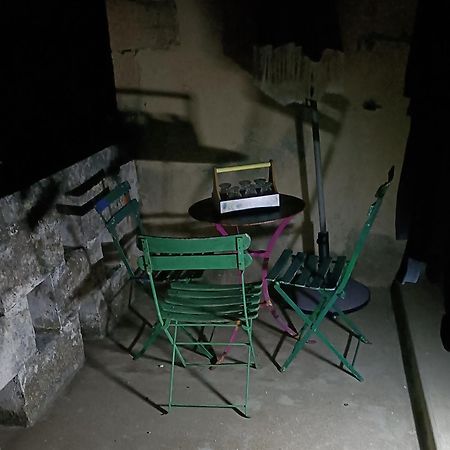 A Deux Pas D'Avignon Villa Aramon Bagian luar foto