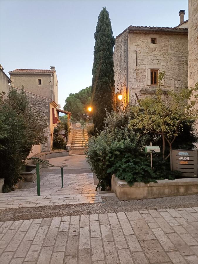 A Deux Pas D'Avignon Villa Aramon Bagian luar foto